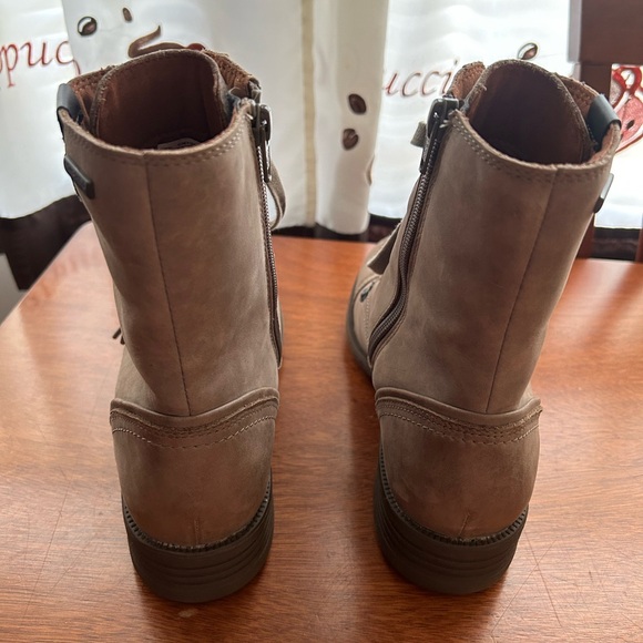 Women’s Cobb Hill Waterproof Brunswick Lace Boot Size 8.5 - Picture 3 of 4